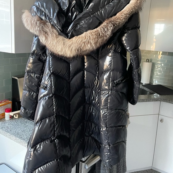 Moncler down coat - Picture 7 of 7